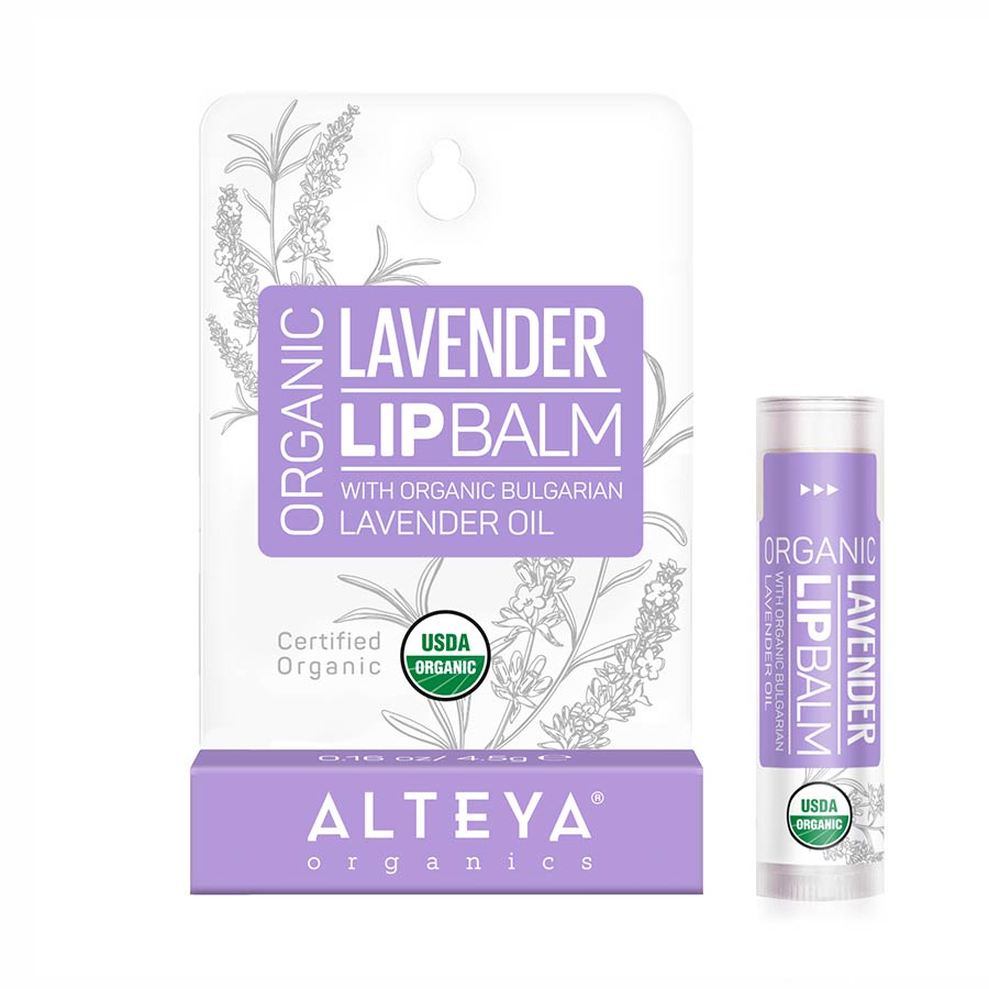 Der Lavendel-Lippenbalsam von Alteya hilft, empfindliche Haut zu nähren und mit Feuchtigkeit zu versorgen, um die Elastizität und Geschmeidigkeit der Lippen zu verbessern. Es kann helfen, die Lippen vor den schädlichen Auswirkungen von Kälte und Wind zu schützen. Die reichhaltige botanische Mischung bietet die nötige Linderung für rissige, trockene Lippen.