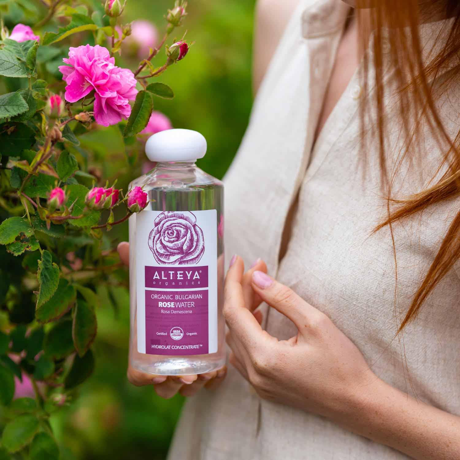 Floral-waters-Organic-Bulgarian-Rose-Water-500-ml-Alteya-Organics